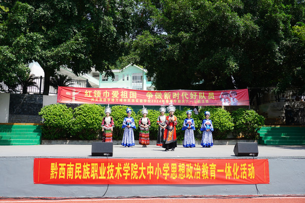DSC09845.jpg
